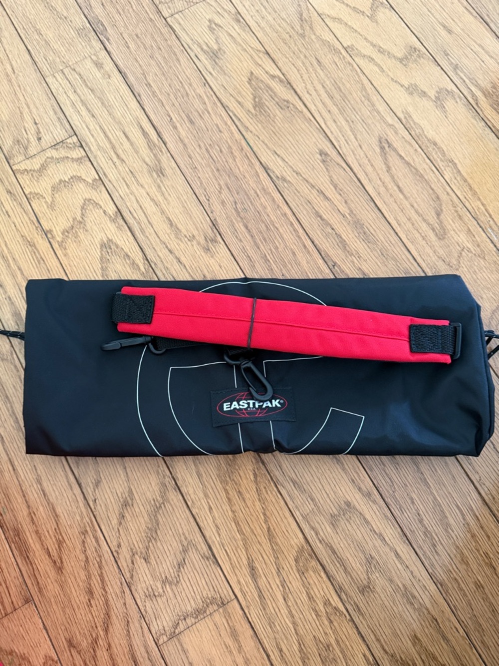 Eastpak x Telfar Red Laptop Tote backpack - Picture 4 of 5